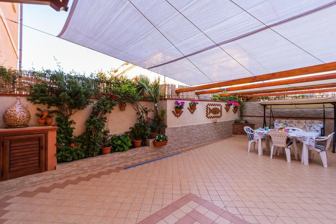 Casa Maria Vila La Maddalena  0*, La Maddalena (Sassari) Itália