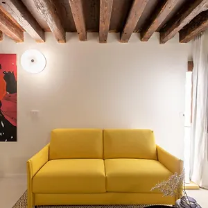 palazzo-venere-apartments.hotelslidodijesolo.com/